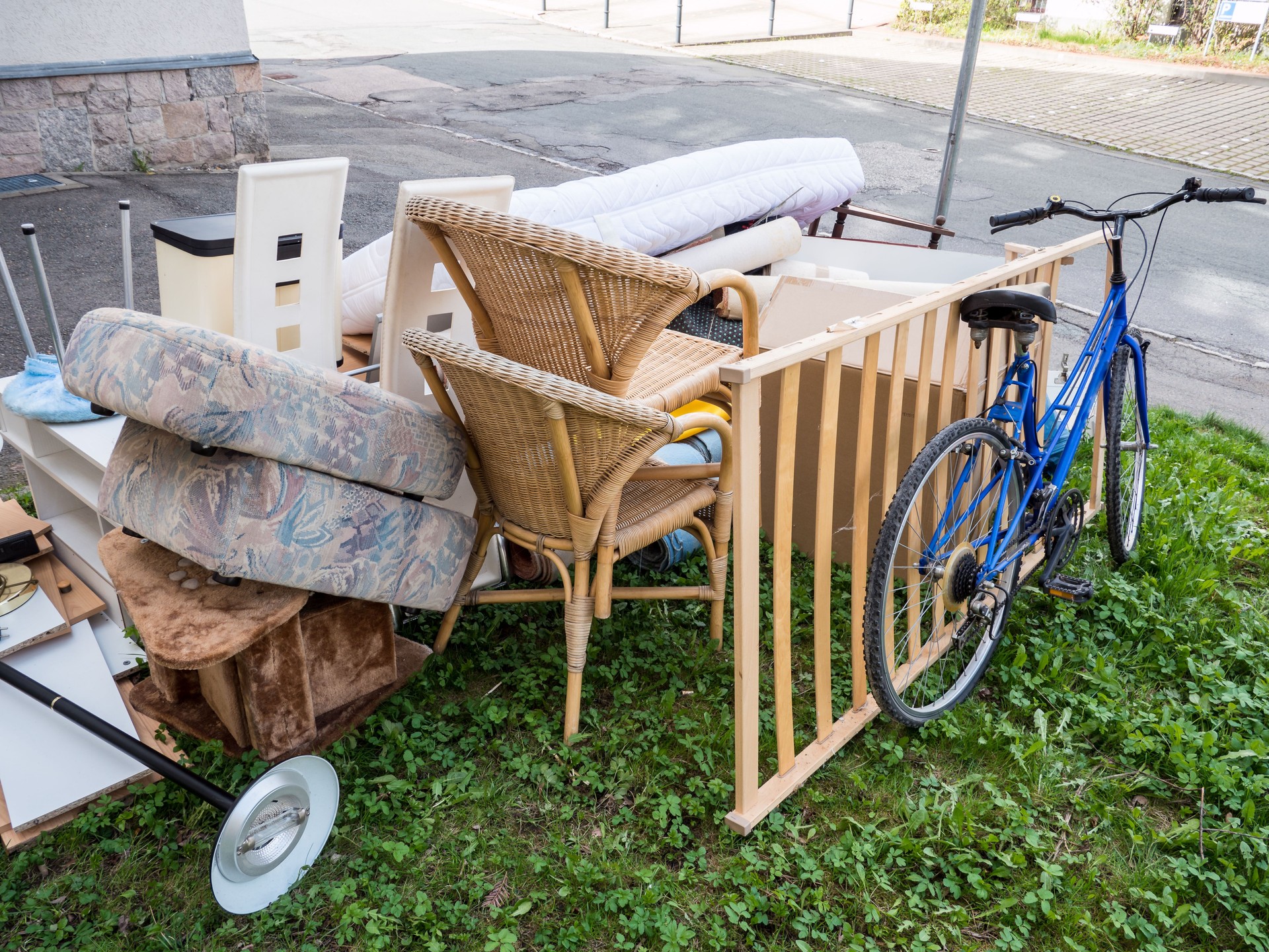 Bulky waste on the street